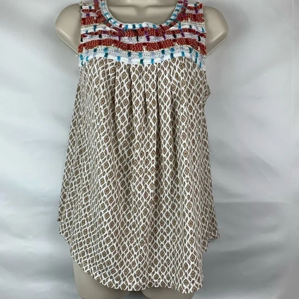 Anthropologieβ
MeadowβRueβembroideredβtop